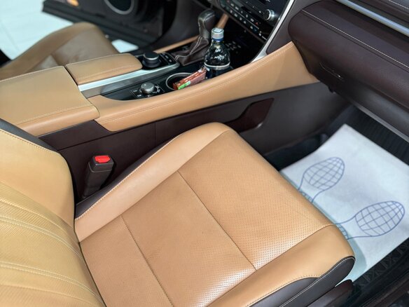 2017 Lexus RX 200t IV, коричневый, 4300000 рублей - вид 2