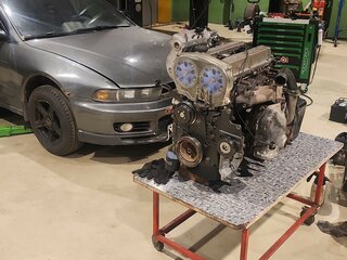 2003 Mitsubishi Galant VIII Рестайлинг, серый, 300000 рублей, вид 2