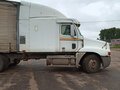 2000 Freightliner FLC, белый, 600000 рублей - вид 2