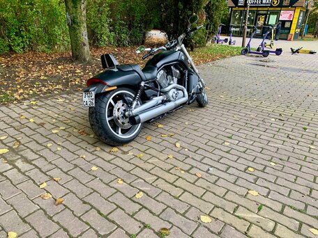 2012 Harley-Davidson V-Rod Muscle, чёрный, 1500000 рублей, вид 2