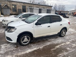 2015 Renault Logan II, белый, 550000 рублей, вид 2