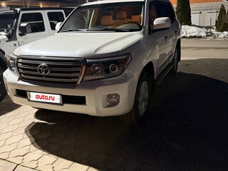 2012 Toyota Land Cruiser 200 Series Рестайлинг 1, белый, 3450000 рублей, вид 1