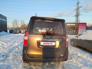 2009 Toyota Noah II (R70), серый, 1400000 рублей, вид 2
