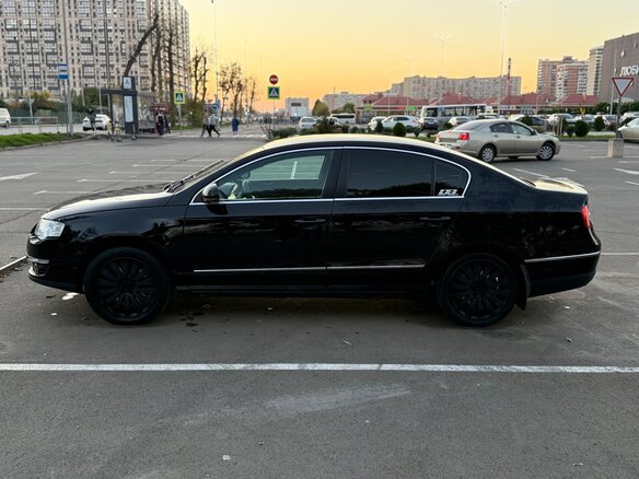 2005 Volkswagen Passat B6, чёрный, 450000 рублей - вид 4