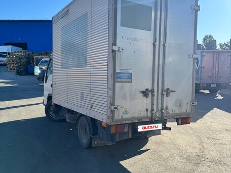 2001 Isuzu Elf (N-series), белый, 1300000 рублей, вид 3