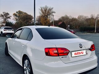 2014 Volkswagen Jetta VI, белый, 850000 рублей, вид 4