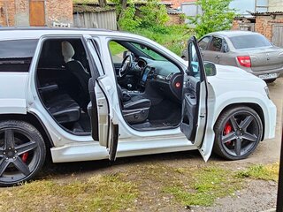 2013 Jeep Grand Cherokee SRT IV (WK2) Рестайлинг, белый, 5500000 рублей, вид 2