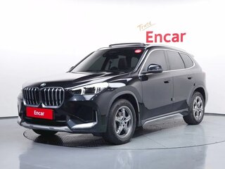 2025 BMW X1 20i xDrive III (U11/U12), чёрный, 5342800 рублей, вид 1