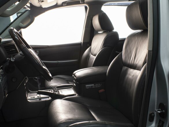 2008 Lexus LX 570 III, серебристый - вид 9