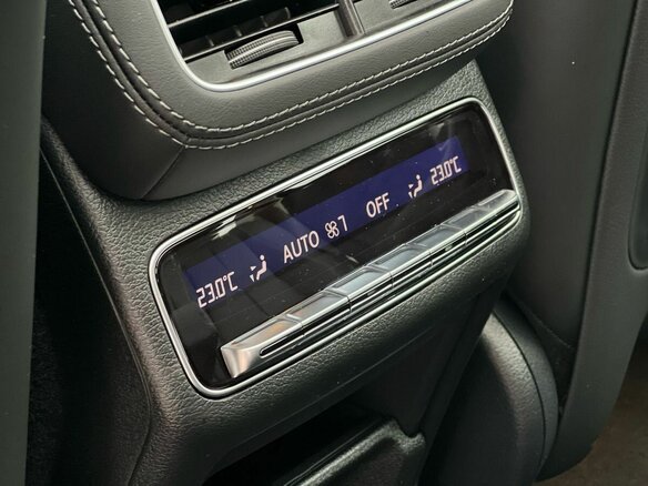 2025 Mercedes-Benz GLE 450 II (V167) Рестайлинг, чёрный, 16390000 рублей - вид 13