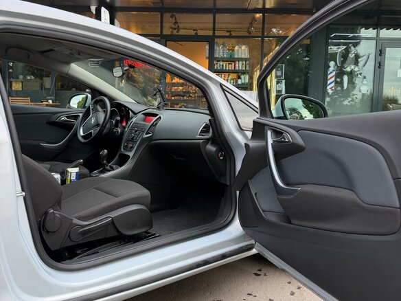 2012 Opel Astra GTC J Рестайлинг, серебристый, 850000 рублей - вид 13