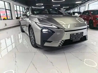 2026 Lexus ES 300h VIII, серый, 6682099 рублей, вид 3