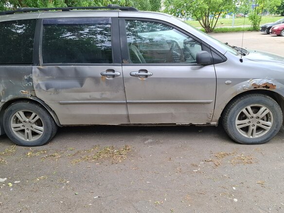 2004 Mazda MPV II (LW) Рестайлинг, серый, 180000 рублей - вид 1