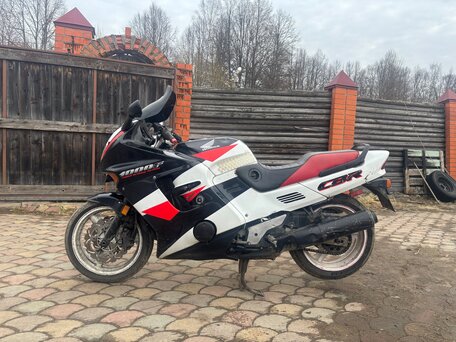 1994 Honda CBR 1000F, чёрный, 220000 рублей, вид 4
