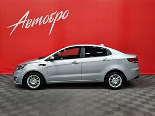 2016 Kia Rio III Рестайлинг, серебристый, 1070000 рублей, вид 2