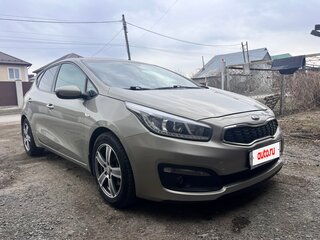 2017 Kia Ceed II Рестайлинг, серебристый, 1150000 рублей, вид 2