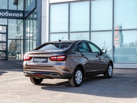 2025 Lada (ВАЗ) Vesta I Рестайлинг (NG), коричневый, 1809000 рублей - вид 2