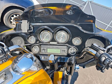 2013 Harley-Davidson Electra Glide, жёлтый, 1100000 рублей, вид 1