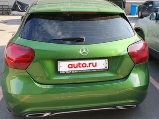 2015 Mercedes-Benz A-Класс 180 III (W176) Рестайлинг, зелёный, 1750000 рублей, вид 3