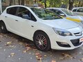 2012 Opel Astra J Рестайлинг, белый, 1100000 рублей - вид 3