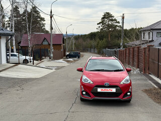2015 Toyota Aqua I Рестайлинг, красный, 1300000 рублей, вид 2