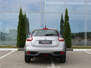 2015 Nissan Juke I Рестайлинг, серебристый, 1060000 рублей, вид 5