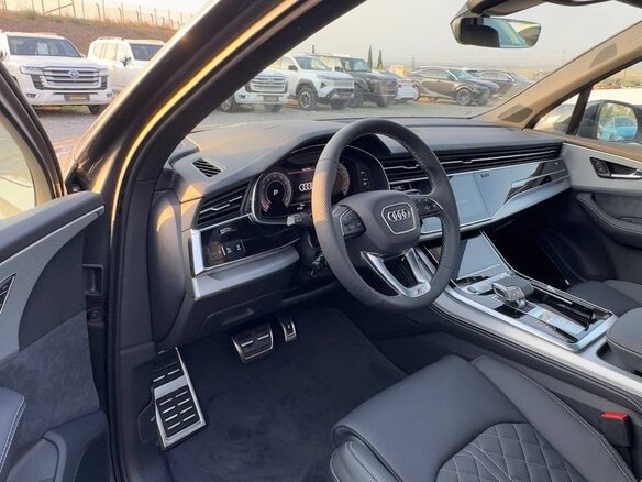 2026 Audi Q7 45 TFSI II (4M) Рестайлинг 2, чёрный, 11950000 рублей - вид 4