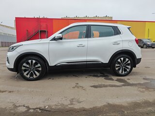 2023 Chery Tiggo 4 Pro I Рестайлинг, белый, 1650000 рублей, вид 5