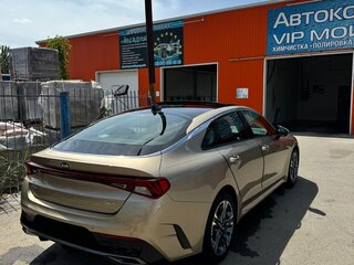 2020 Kia K5 III, золотистый, 3000000 рублей, вид 5