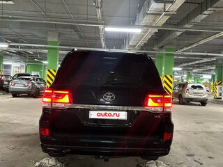 2016 Toyota Land Cruiser 200 Series Рестайлинг 2, чёрный, 6950000 рублей, вид 3