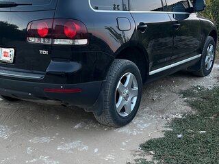 2007 Volkswagen Touareg I Рестайлинг, чёрный, 930000 рублей, вид 3