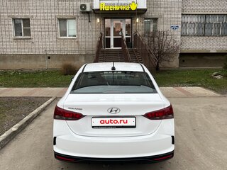 2021 Hyundai Solaris II Рестайлинг, белый, 1499999 рублей, вид 4