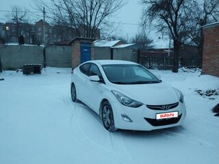2013 Hyundai Elantra V (MD), белый, 1100000 рублей, вид 2
