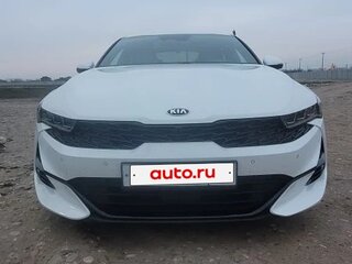 2021 Kia K5 III, белый, 3300000 рублей, вид 1