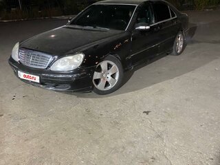 2003 Mercedes-Benz S-Класс 500 7-speed IV (W220) Рестайлинг, чёрный, 850000 рублей, вид 1
