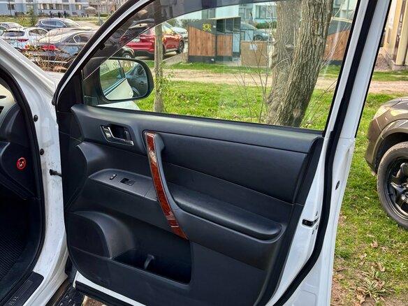 2011 Toyota Highlander II (XU40) Рестайлинг, белый, 2790000 рублей - вид 21