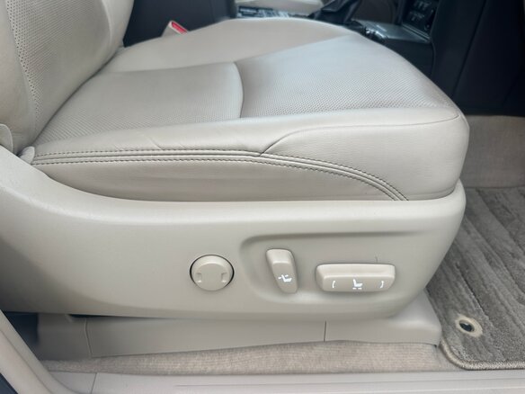 2021 Toyota Land Cruiser Prado 150 Series Рестайлинг 3, белый, 5700000 рублей - вид 29