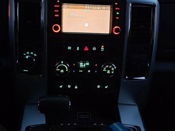 2012 Dodge RAM IV (DS/DJ), чёрный, 4000000 рублей - вид 17