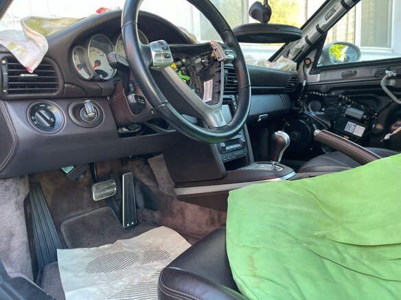 2001 Porsche 911 Carrera 4 V (996), серебристый, 2500000 рублей - вид 26