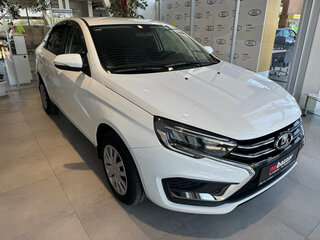 2024 Lada (ВАЗ) Vesta I Рестайлинг (NG), белый, 1325000 рублей, вид 3