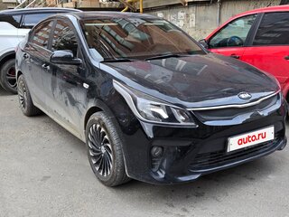 2018 Kia Rio IV, чёрный, 1350000 рублей, вид 1