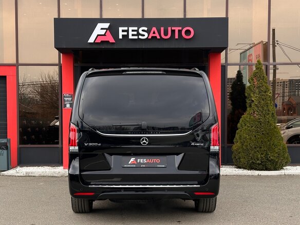 2025 Mercedes-Benz V-Класс Extra Long 300 d экстра длинный III (W447) Рестайлинг 2, чёрный, 13990000 рублей - вид 6