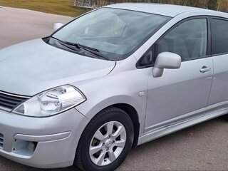 2011 Nissan Tiida I Рестайлинг, серебристый, 500000 рублей, вид 1