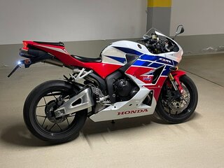2016 Honda CBR 600RR, белый, 700000 рублей, вид 5