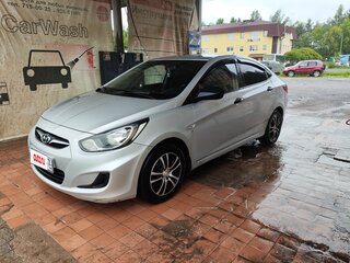 2013 Hyundai Solaris I, серебристый, 570000 рублей, вид 1