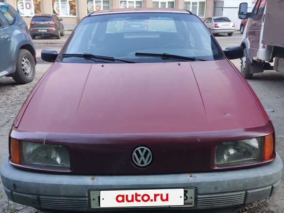 1991 Volkswagen Passat B3, пурпурный