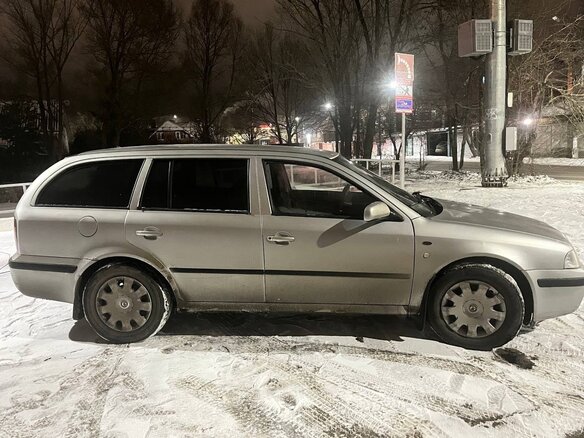 2000 Skoda Octavia I (A4) Рестайлинг, серебристый, 325000 рублей - вид 5