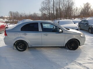 2007 Chevrolet Aveo I Рестайлинг, серебристый, 330000 рублей, вид 3