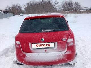 2011 Skoda Fabia II Рестайлинг, пурпурный, 370000 рублей, вид 3