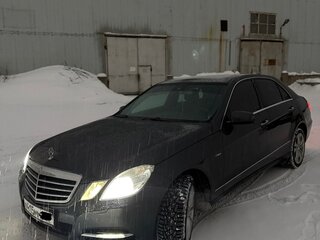 2011 Mercedes-Benz E-Класс 200 7G-Tronic IV (W212, S212, C207), серый, 1415000 рублей, вид 1
